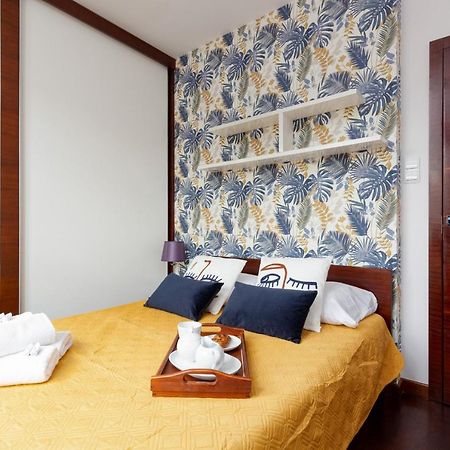 Spacious Suite With A Hammock And Terrace By Renters Prestige Varsóvia Exterior foto