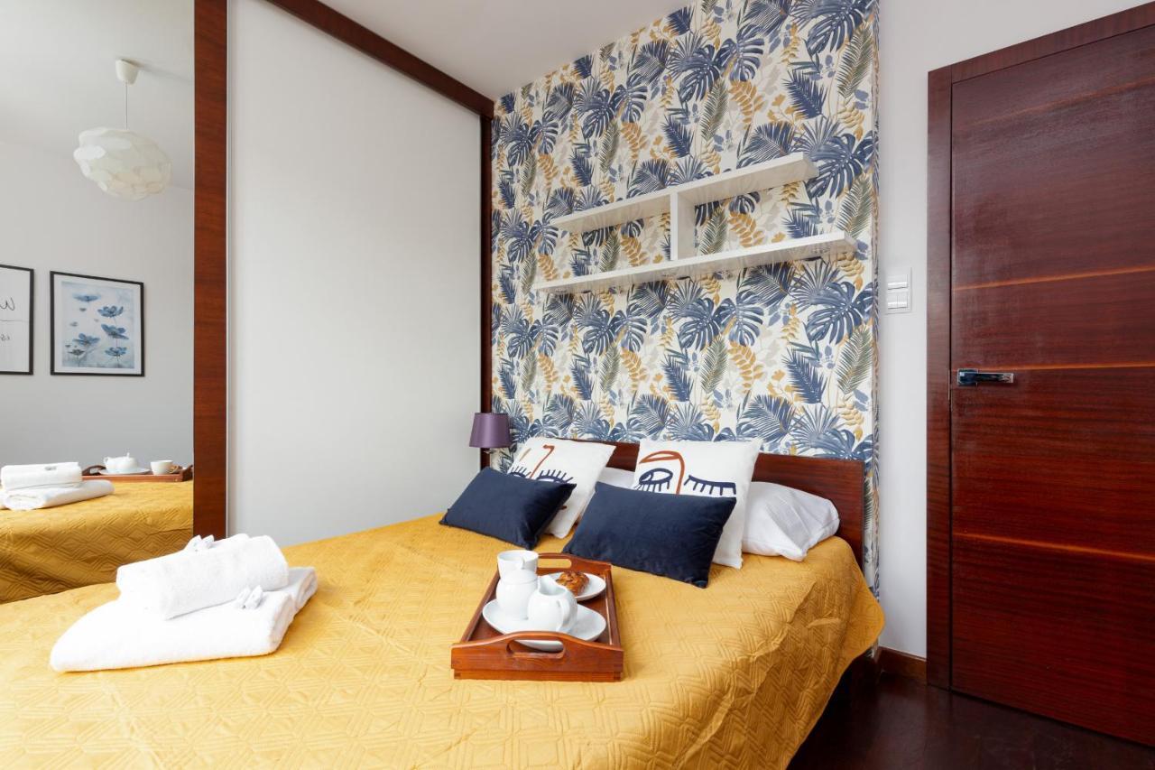 Spacious Suite With A Hammock And Terrace By Renters Prestige Varsóvia Exterior foto