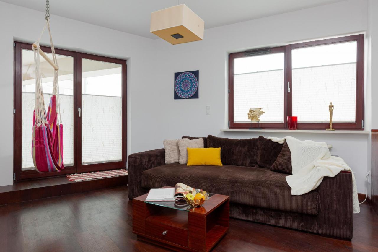 Spacious Suite With A Hammock And Terrace By Renters Prestige Varsóvia Exterior foto