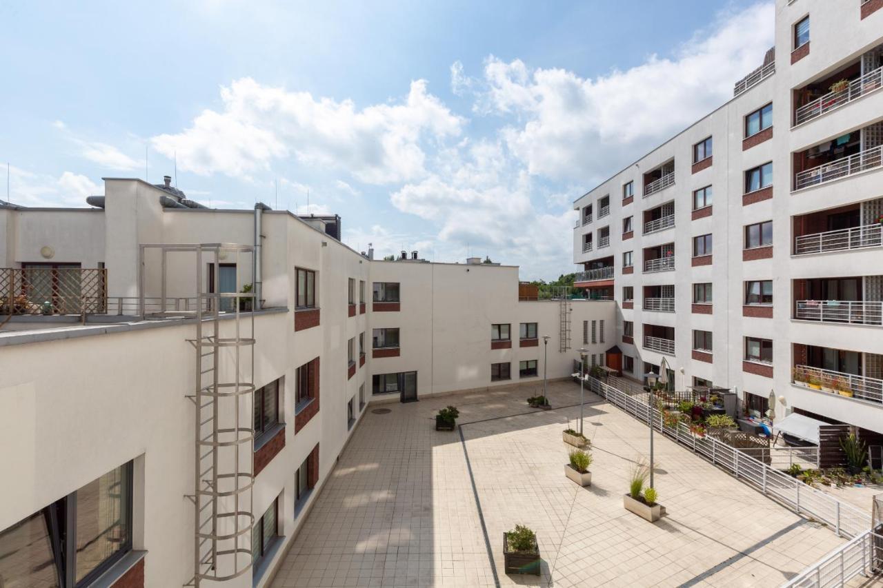 Spacious Suite With A Hammock And Terrace By Renters Prestige Varsóvia Exterior foto